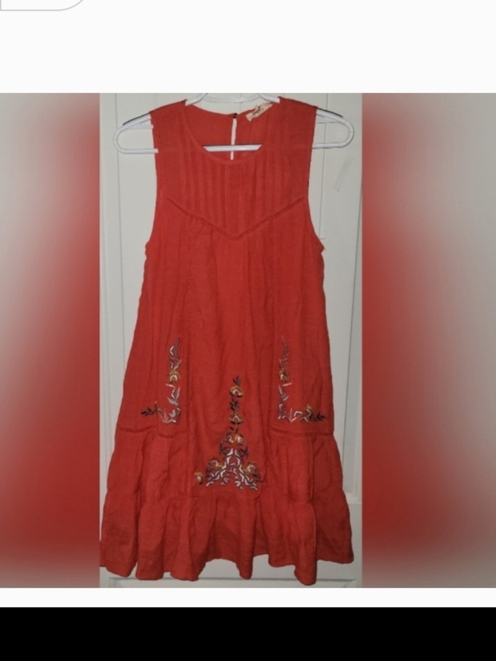 entro Sleeveless Red Embroidered Midi Dress